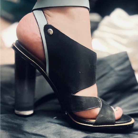 Barely worn LAMB heel sandals as 6 - Picture 2 of 3